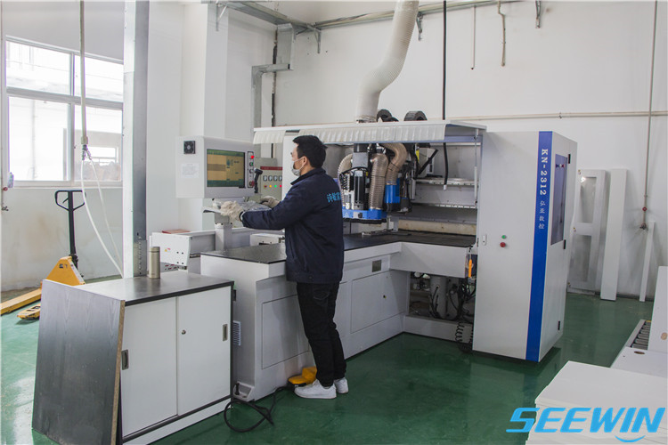 學(xué)校家具工廠(chǎng)