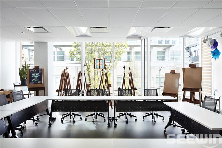 學(xué)生課桌椅